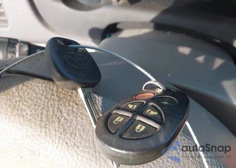 2006 Toyota Sienna Xle from USA, damaged, VIN 5TDZA22C66S466870